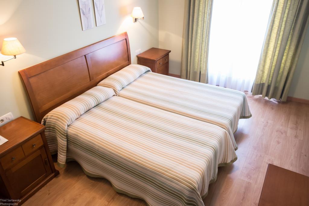 El Roble Hotel 2*