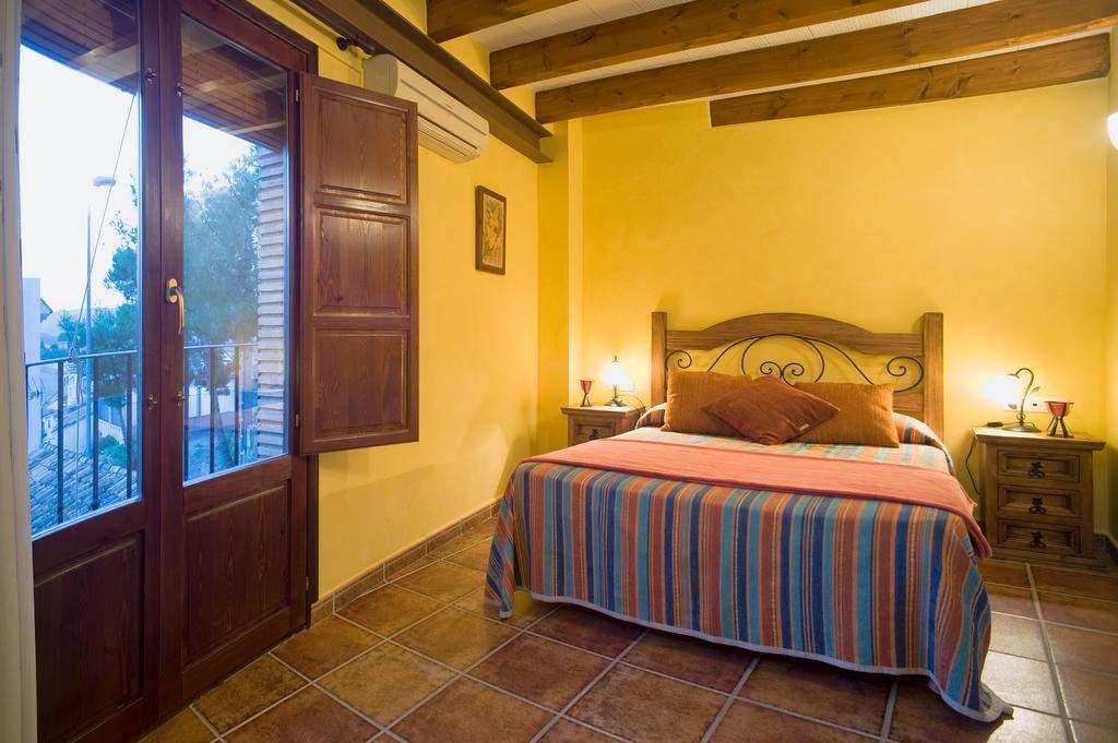 El Castell Country house *