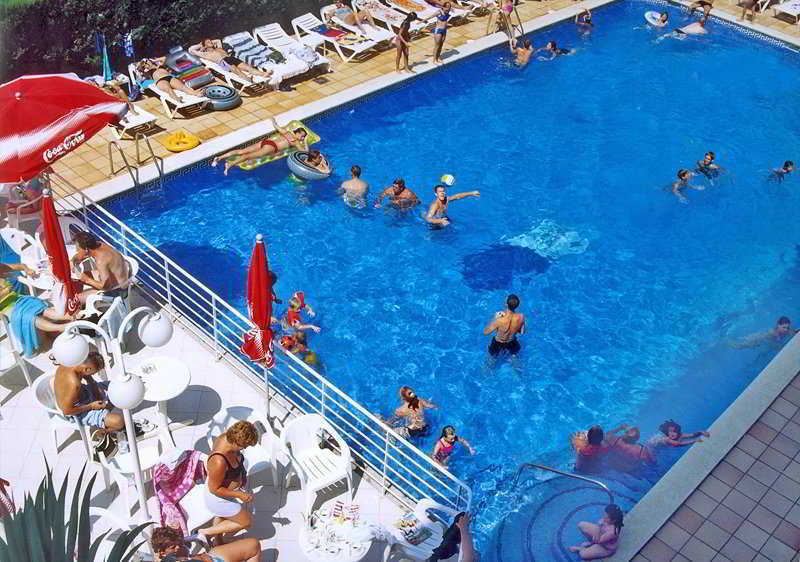 Riviera Hotel