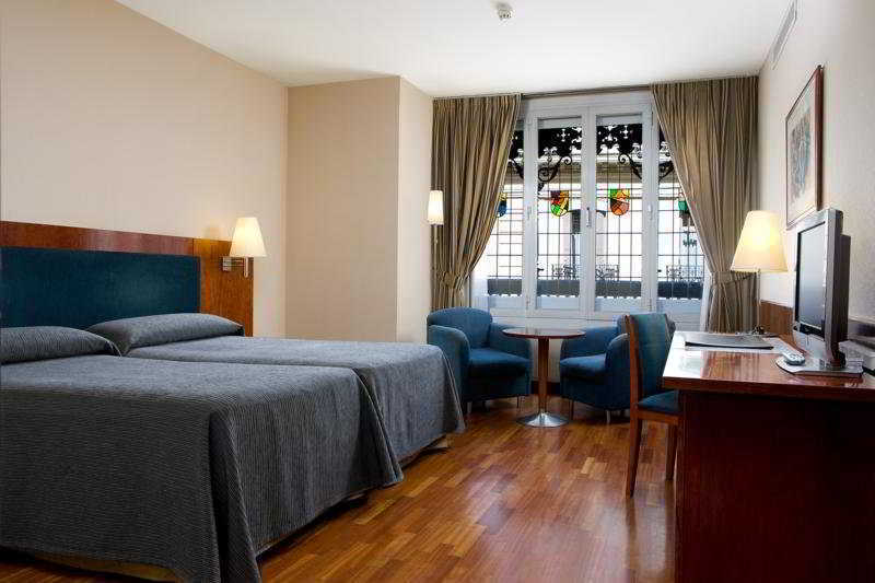 Nh Alonso Martinez Hotel