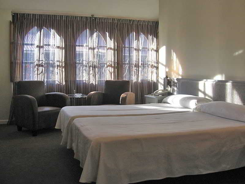 Hotel Ikonik Plaza Mercado 3*