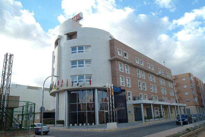 Bartos Hotel