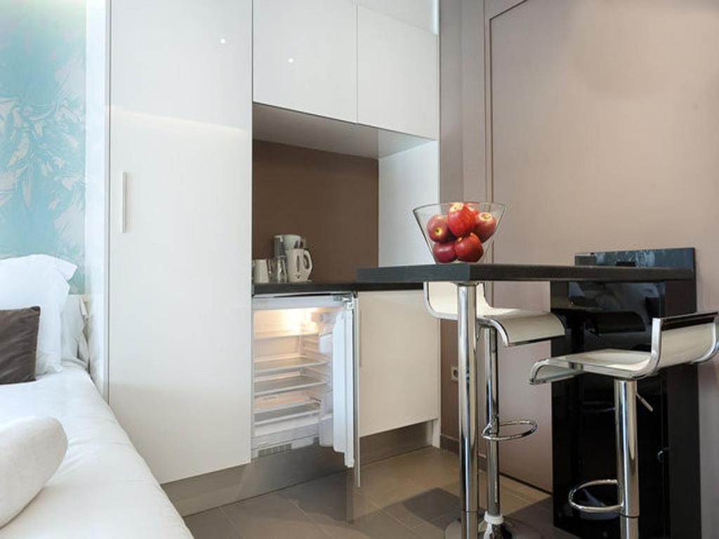 Barcelona Fifteen Central Aparthotel 2* Barcelona
