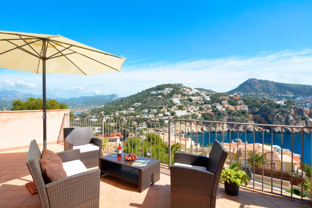 With Enchanting Sea Views And Pool For 7 Guests Villa Puerto de Andratx