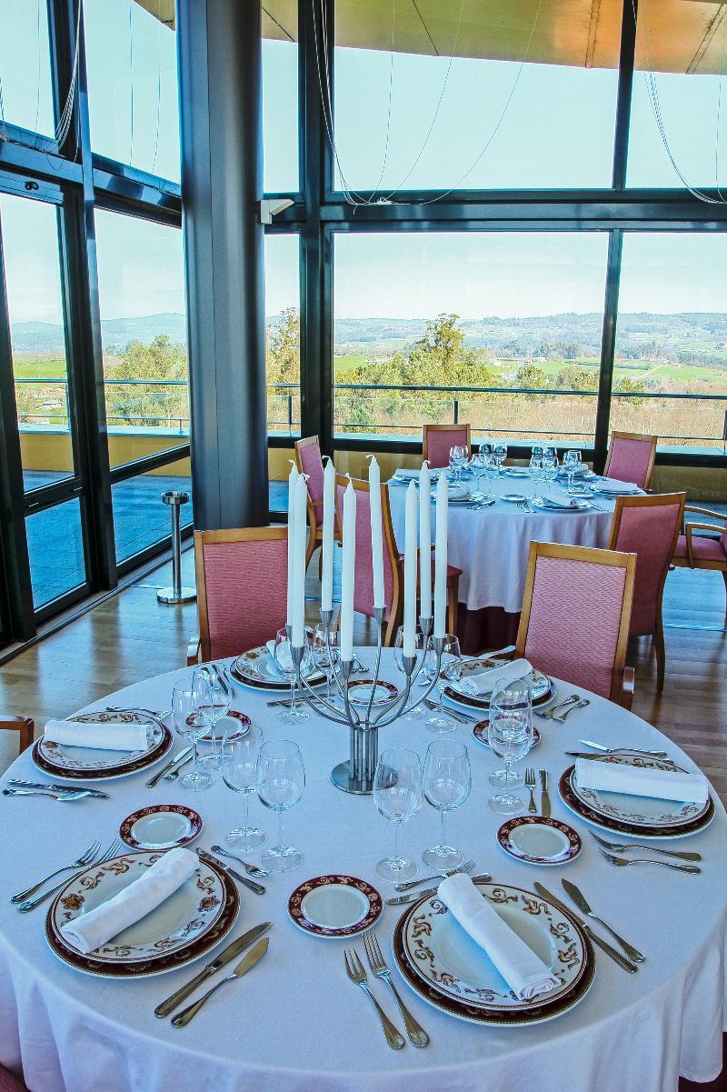Exe Vía Argentum Hotel