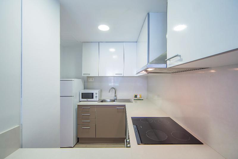 Ferrer Skyline Aparthotel 4*