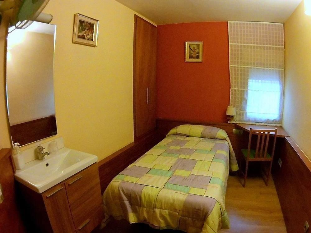 Fonda Galicia 2*