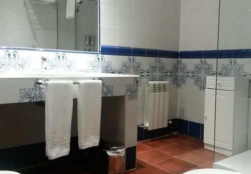 Palacio De Monjaraz 2*