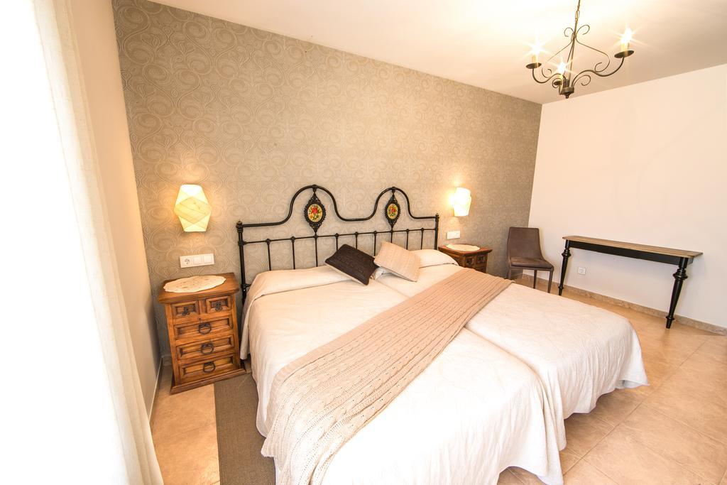 Hotel Quintanares 3*