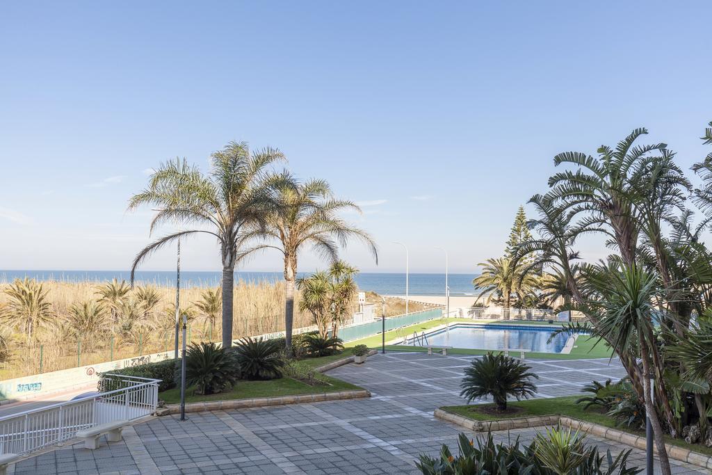 Aguazul Primera Linea Playa Apartment *