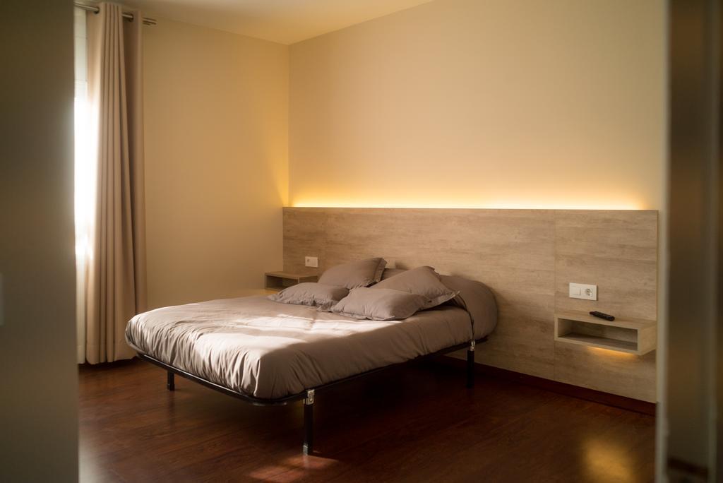 - Habitacions I Hotel 2*