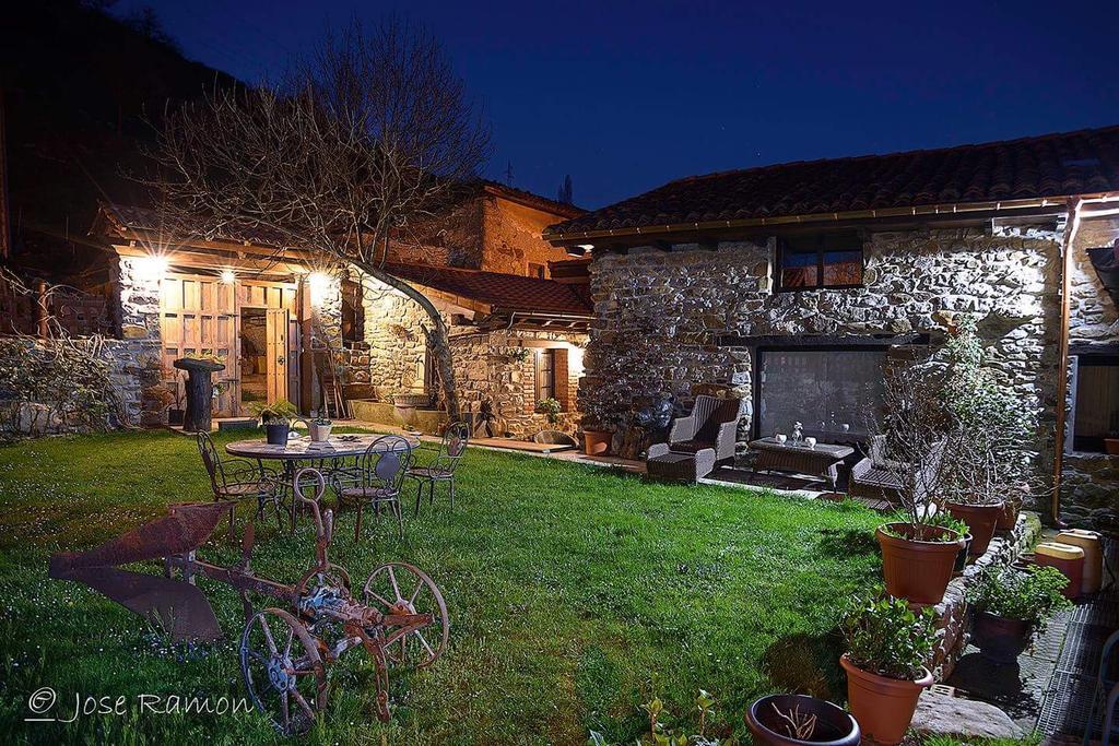Casa De Aldea Ecocorneyana Country house Campomanes