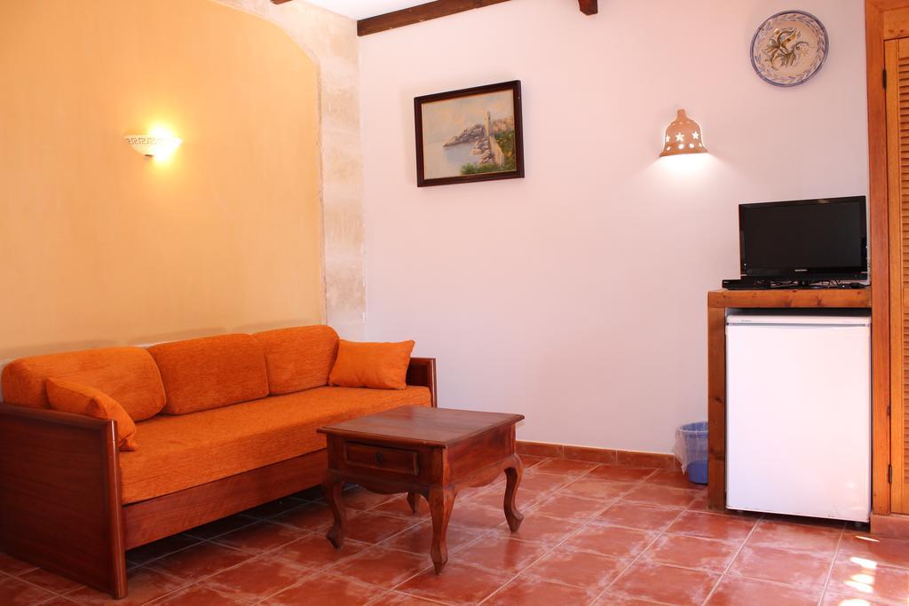 Farm stay Son Estrany