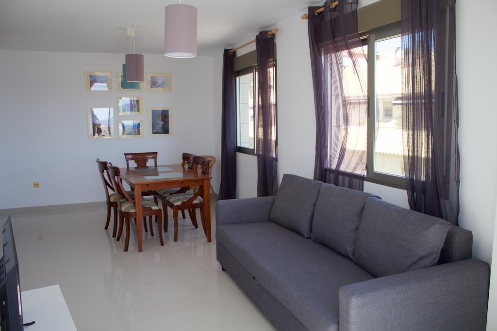 Residencial La Red Apartment