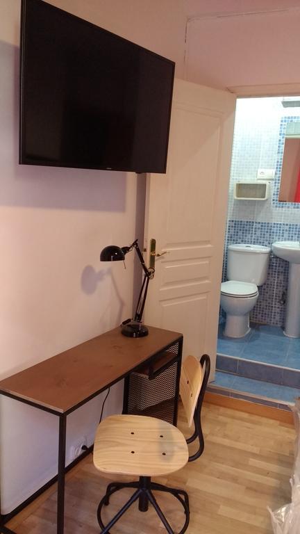 Guest house The Bridge Zaragoza
