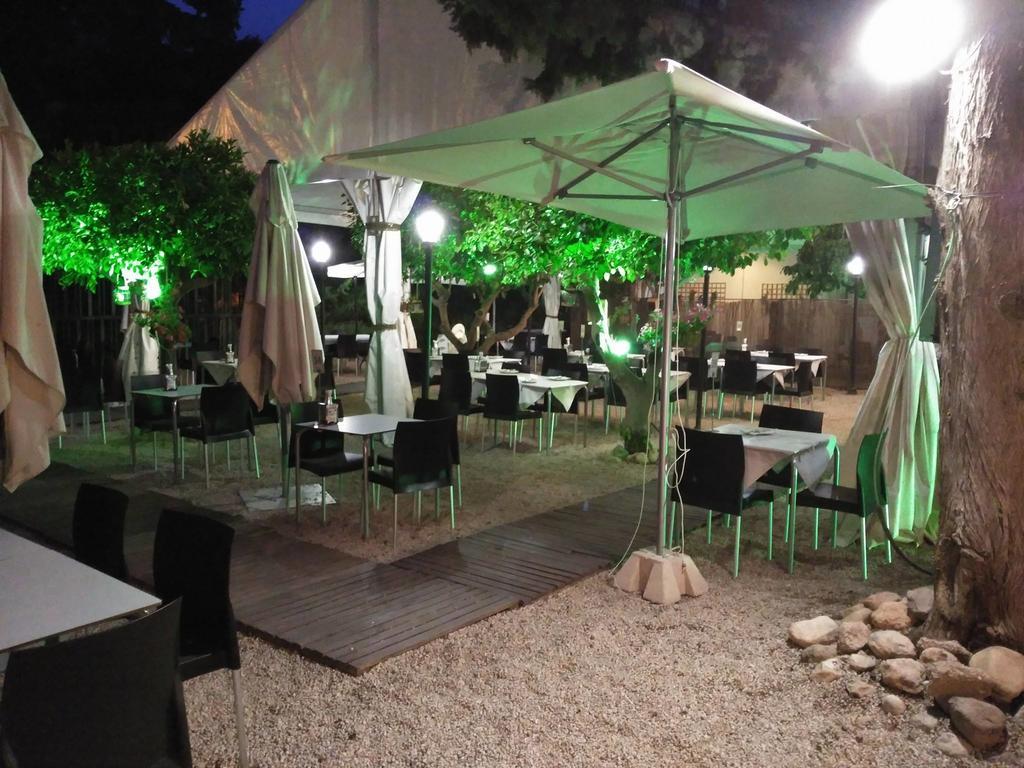 Bartolos Hotel 2*