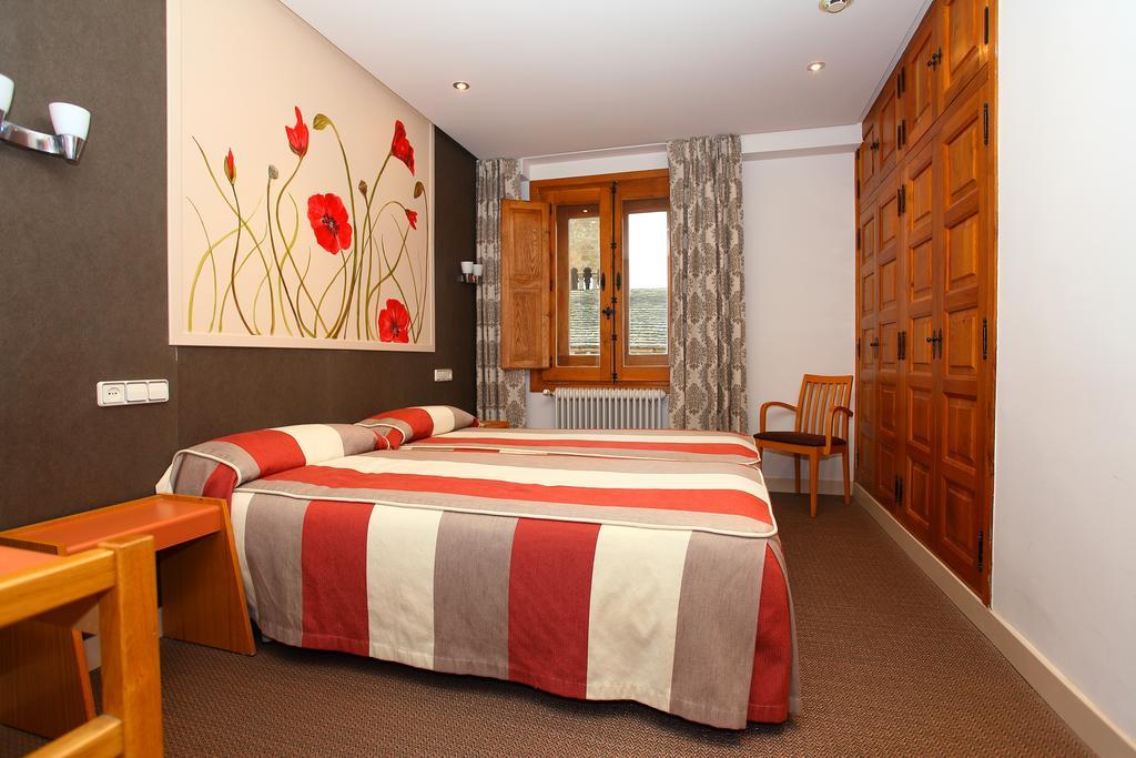 Monasterio De Leyre Hotel