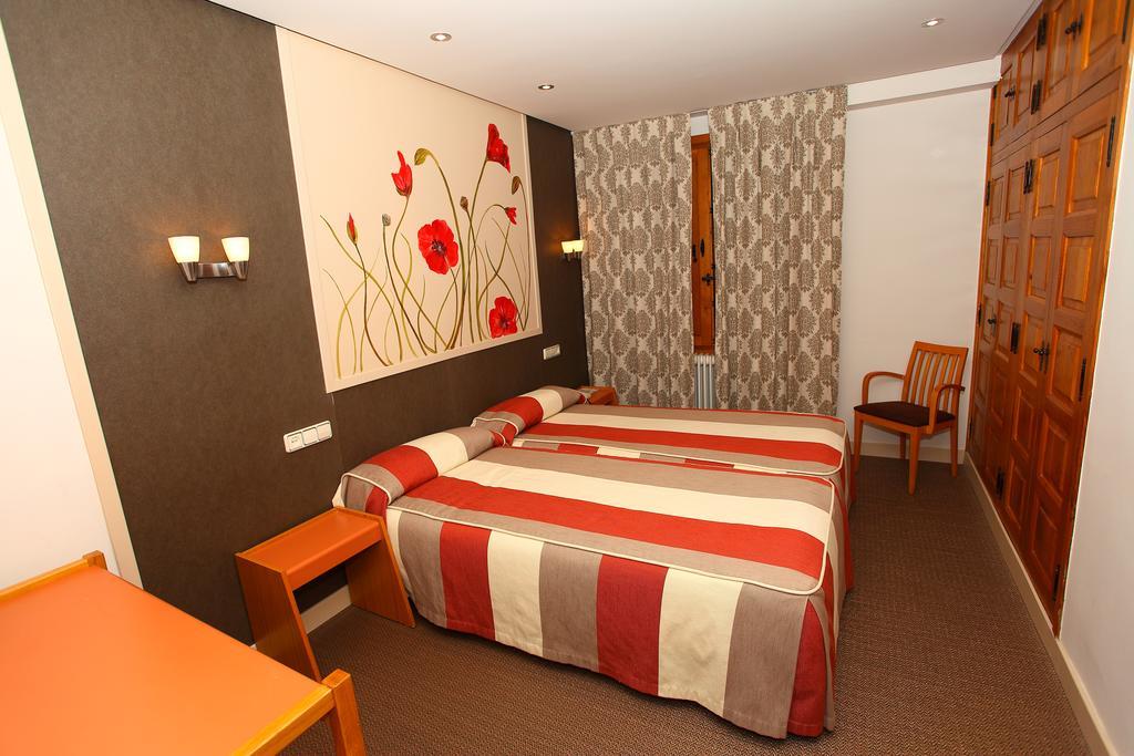 Hotel Monasterio De Leyre