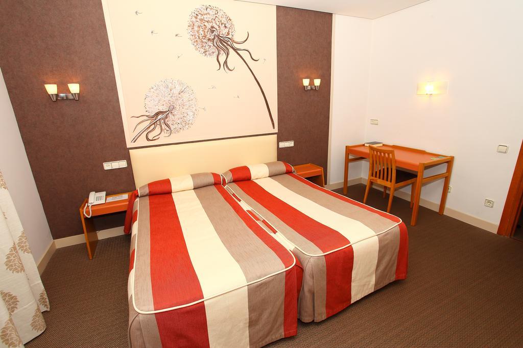 Monasterio De Leyre Hotel 2*