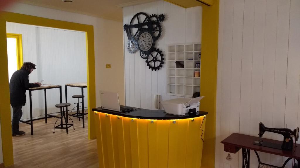 Guest house The Bridge Zaragoza