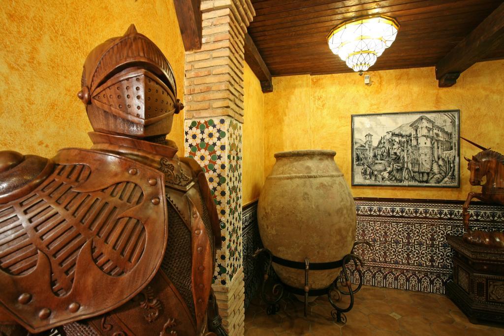 Hotel Casa De Reyes 2*
