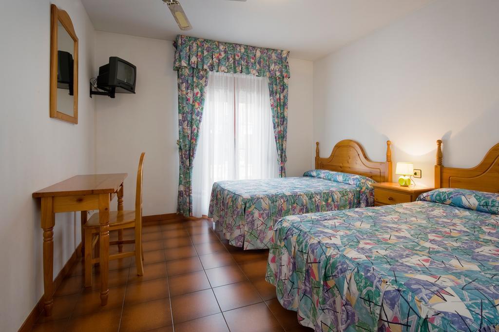 Castillo D'acher Hotel
