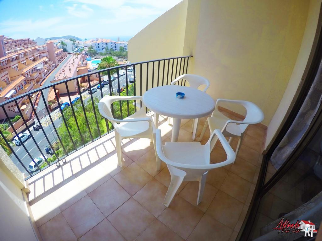 Castle Harbour Official Apartahotel Los Cristianos (Tenerife)