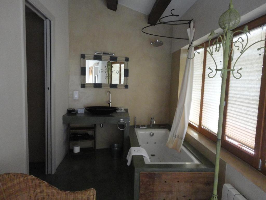 Rural Cal Torner Adults Only 3* Guiamets