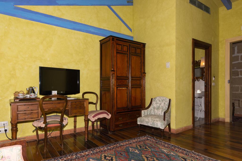 Hospederia Senorio De Hotel 3*