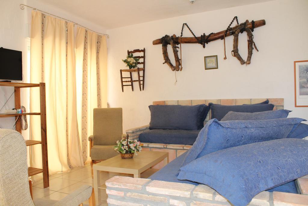 Doña Sofia Maria *