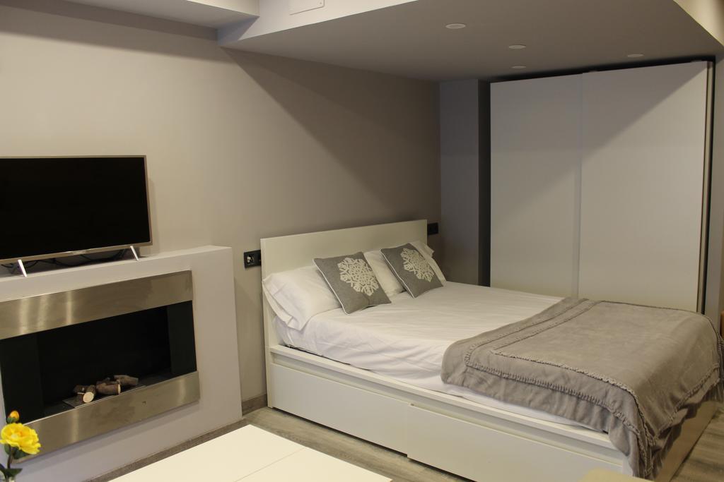 Apartment Iii