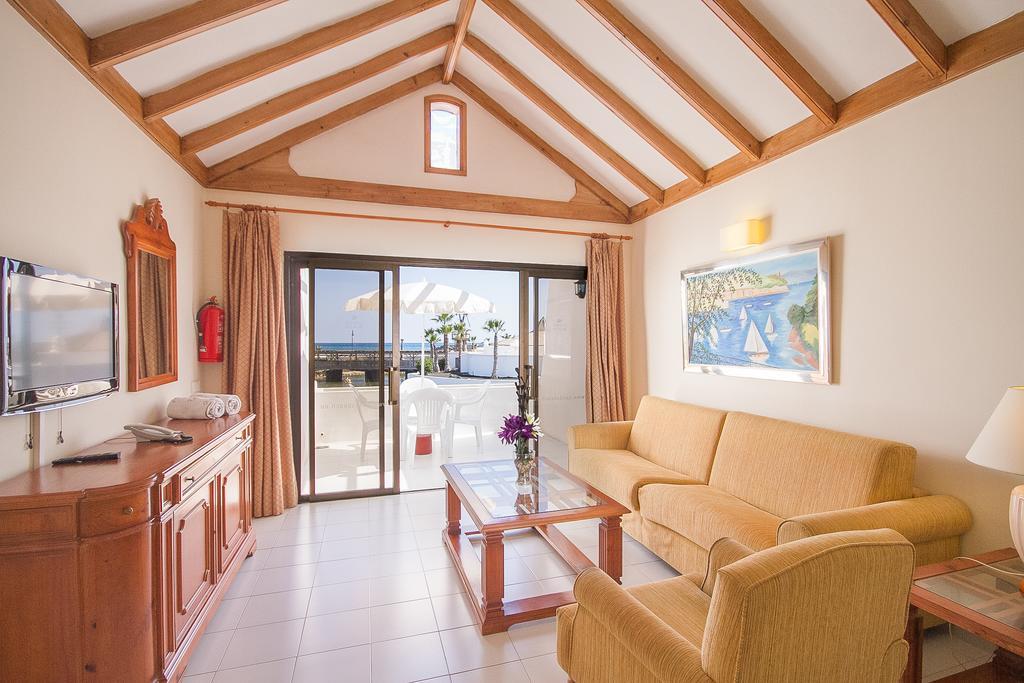 Hotel Sands Active