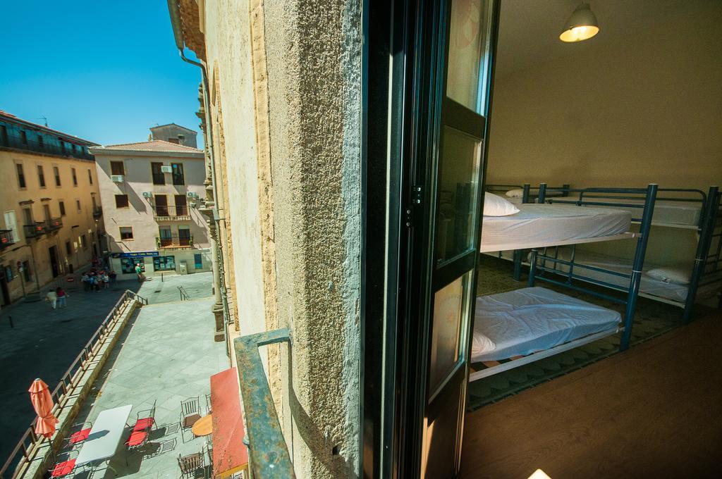 Hostel Santa Ana *