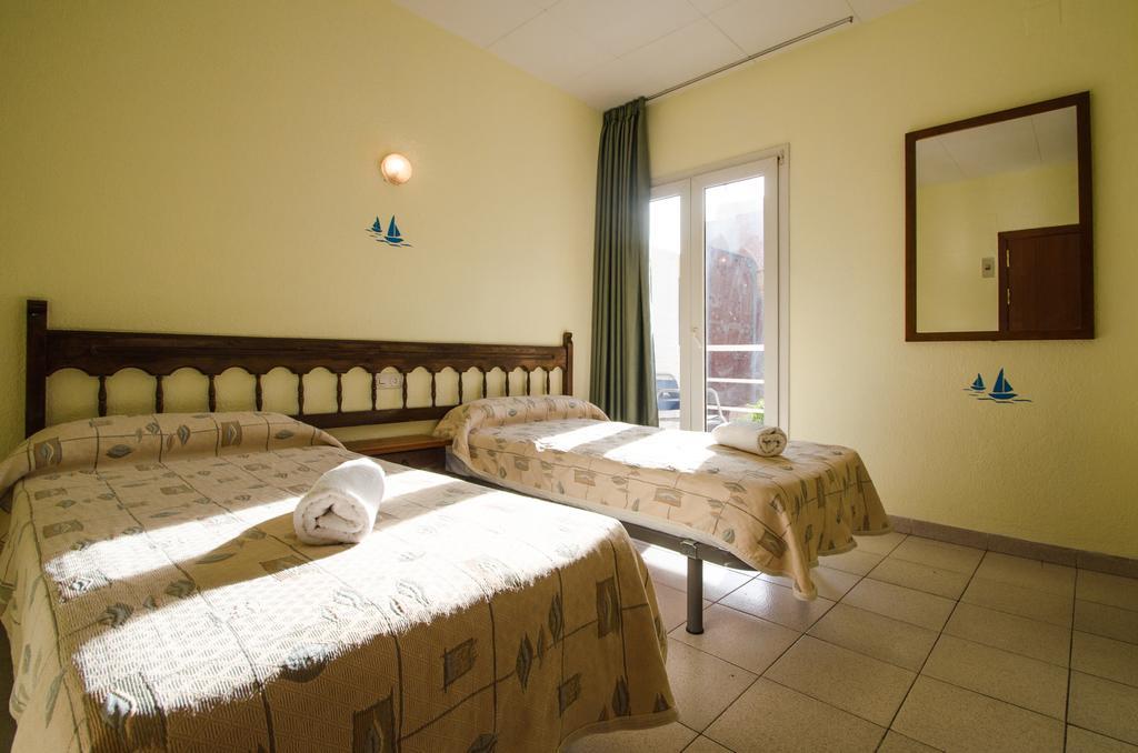 Lloret Guest house 2*