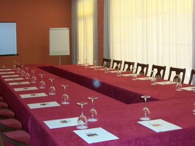 Bartos Hotel 4*