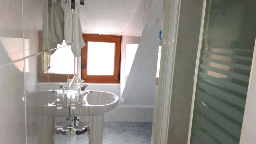 Guest house Aribel Longinos 2*