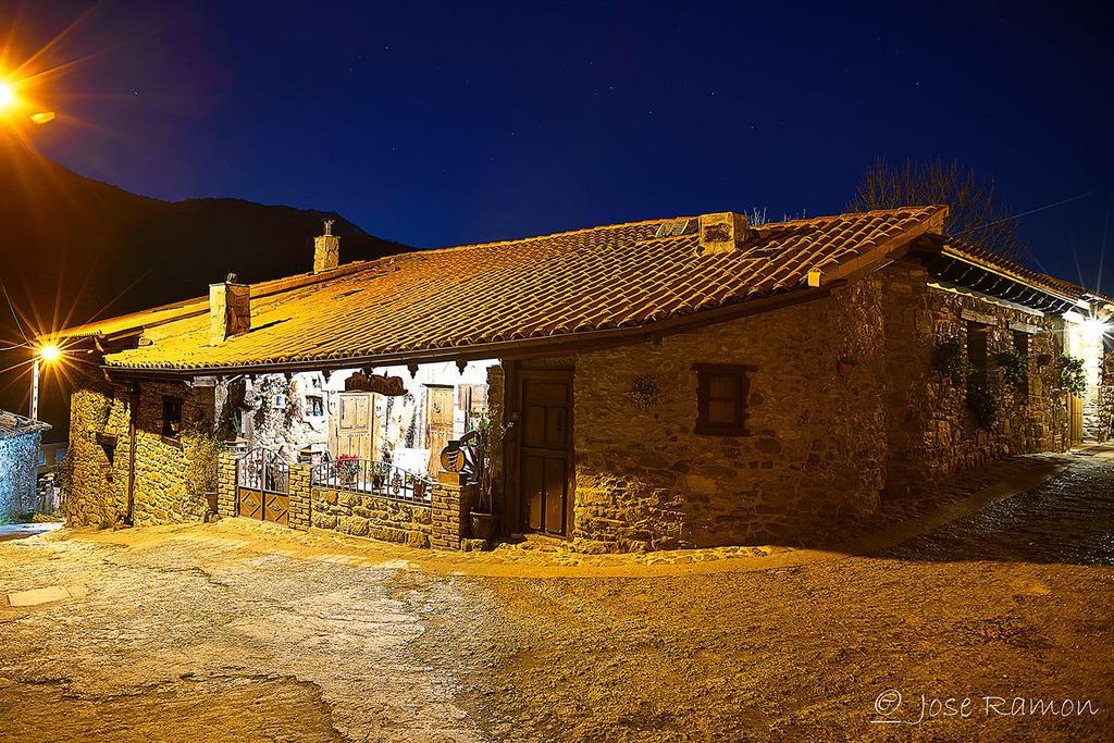 Casa De Aldea Ecocorneyana Country house Campomanes