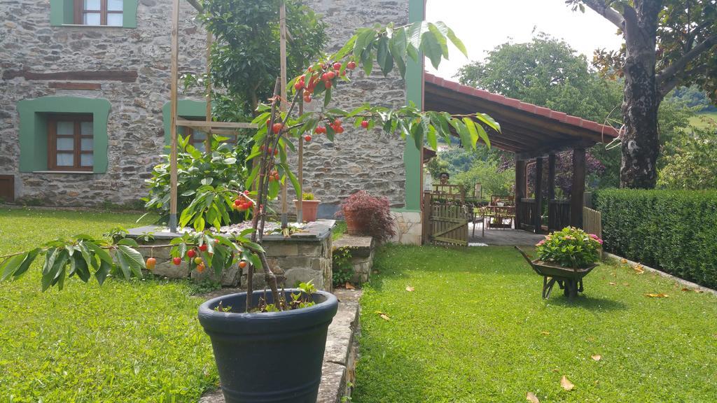 La Pumarada De Limes I Country house