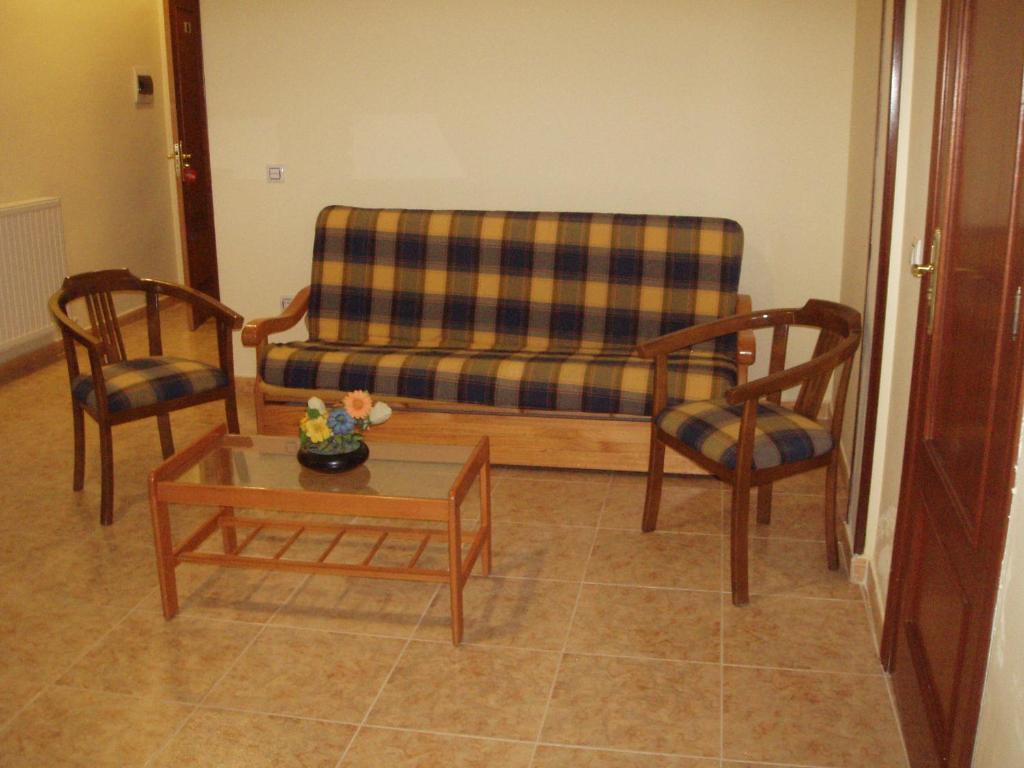 Hotel Hermanos
