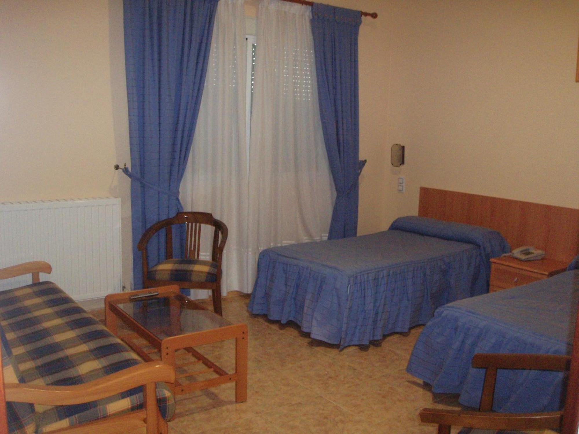 Hotel Hermanos 2*