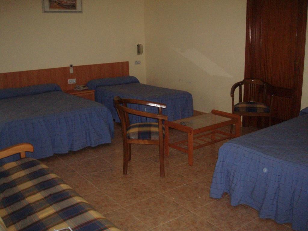 Hotel Hermanos 2*