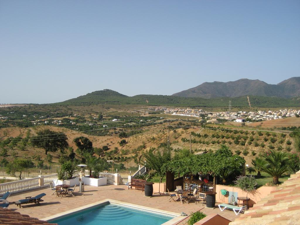 Casa Rural Finca Los Arcos Bed and breakfast