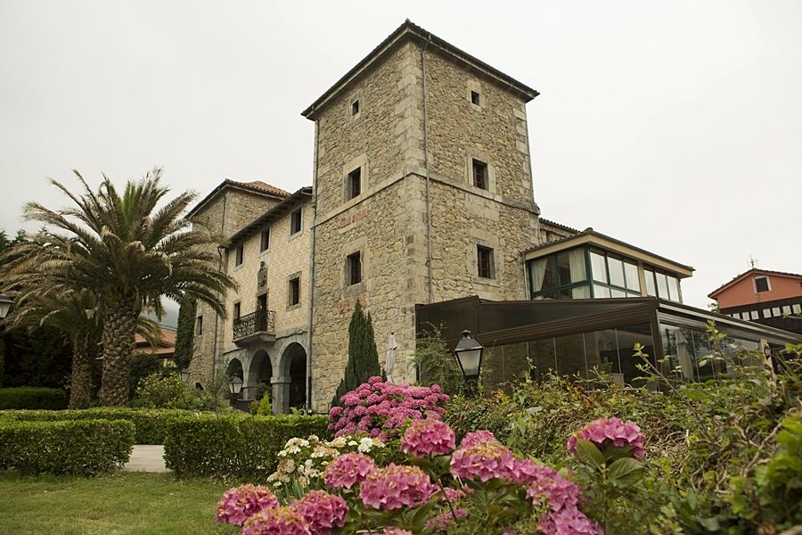 Palacio Torre De Hotel 4*