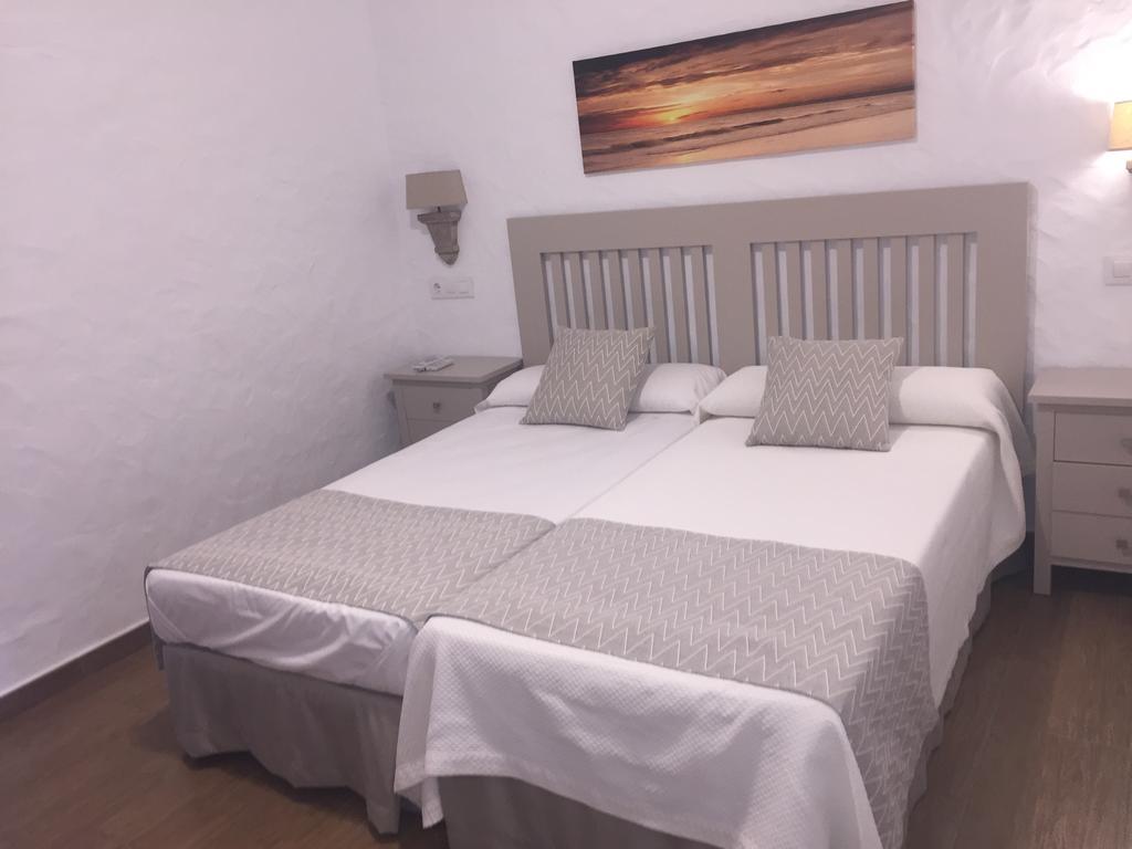 Hotel Almadrabeta *