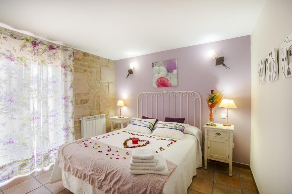 Posada Las Tres Mentiras De Santillana Del Mar Inn 3*