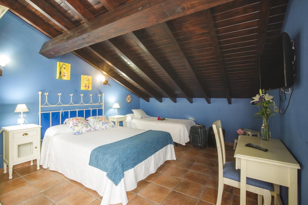 Posada Las Tres Mentiras De Santillana Del Mar 3*