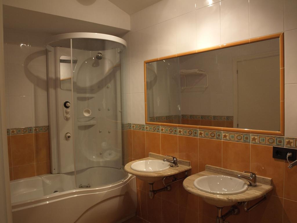 Miramar Hotel 2*