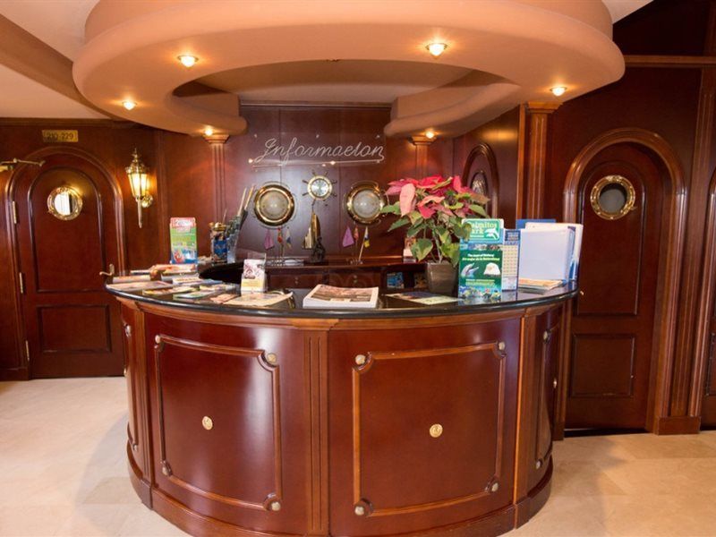 Club Hotel 4*