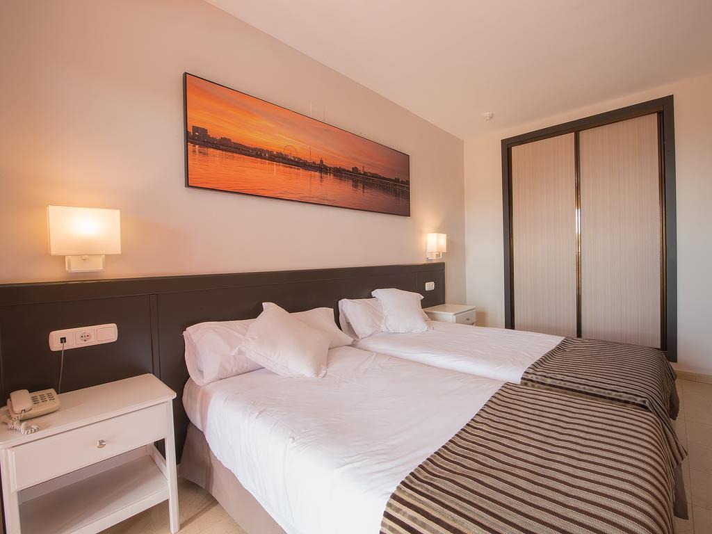 Aparthotel Turisticos 3*