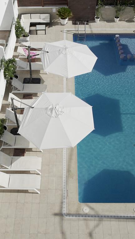 Fleming 50 - Adults Only 3*